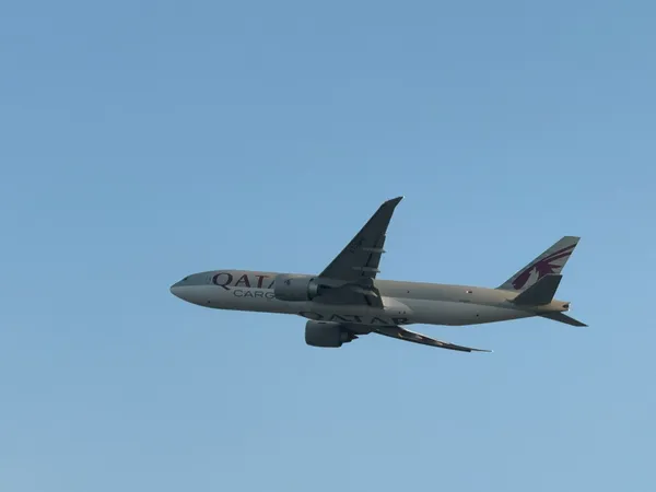 Air Freight Shipping from China to Qatar: Complete Guide to Rates, Transit Times & Doha Customs Clearance (2026)