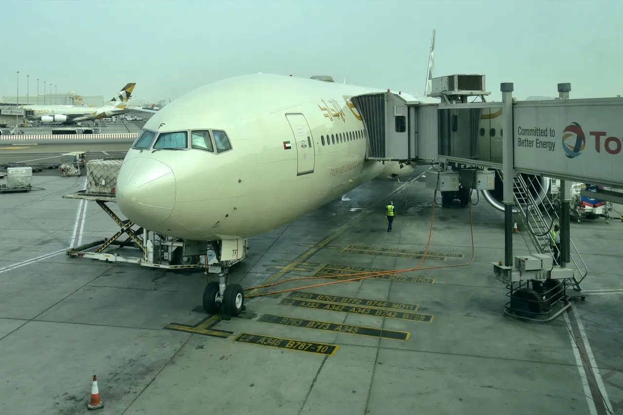 China–Middle East Air Freight Alternatives: Sea-Air & Cost-Saving Routes (2026)