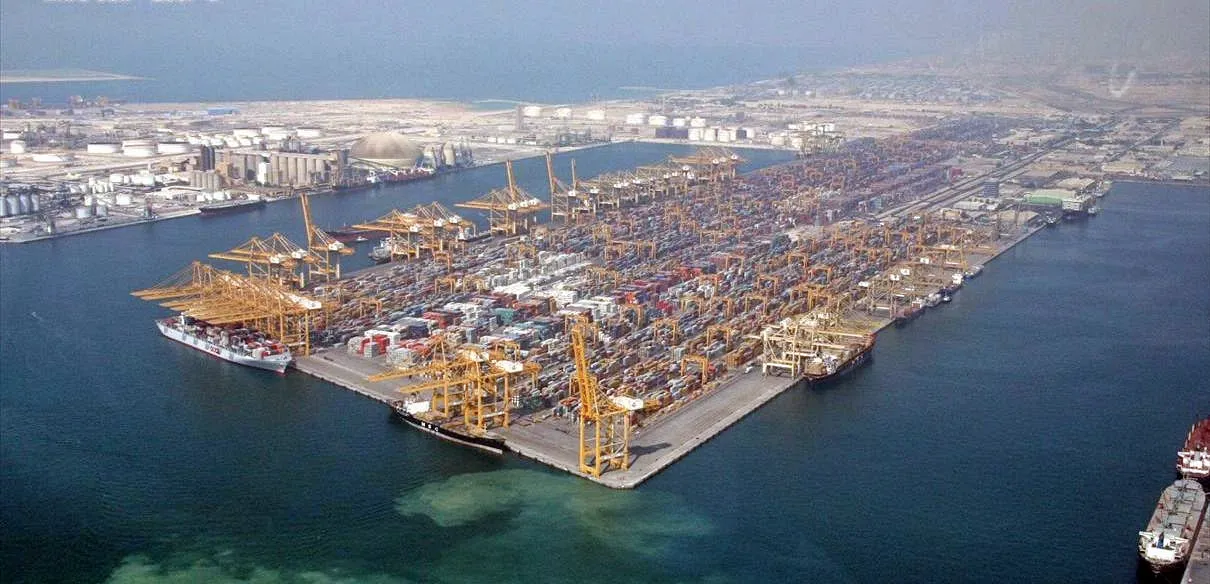 جبل علي 2026: لماذا يتصدر موانئ الشرق الأوسط كمحور ترانزيت خليجي؟
